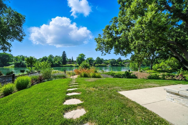 180 Agua Verdi Dr, Red Bluff, CA 96080 - view of grassy yard featuring a water view