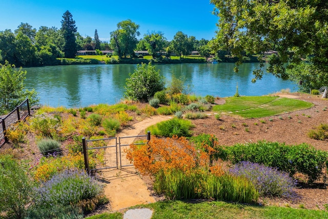 180 Agua Verdi Dr, Red Bluff, CA 96080 - water view with a gate