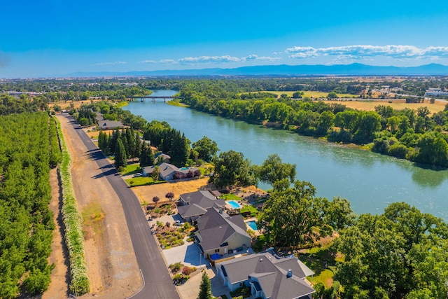 180 Agua Verdi Dr, Red Bluff, CA 96080 - drone / aerial view of a large body of water
