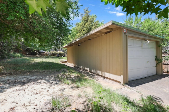 1545 Olive Ave, Redding, CA 96001 - detached garage featuring driveway