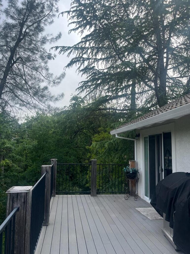 3837 Appalachian Way, Redding, CA 96001 - view of wooden deck