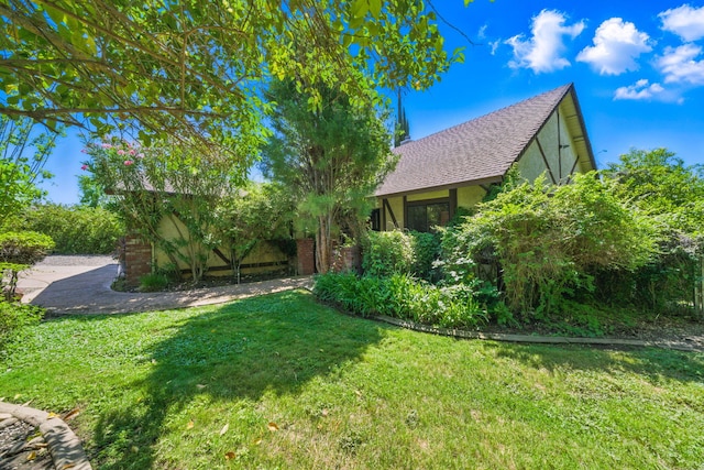 2173 Oak Ridge Dr, Redding, CA 96001 - view of green lawn