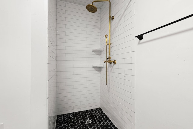 2955 Shasta St, Redding, CA 96001 - full bath with a tile shower