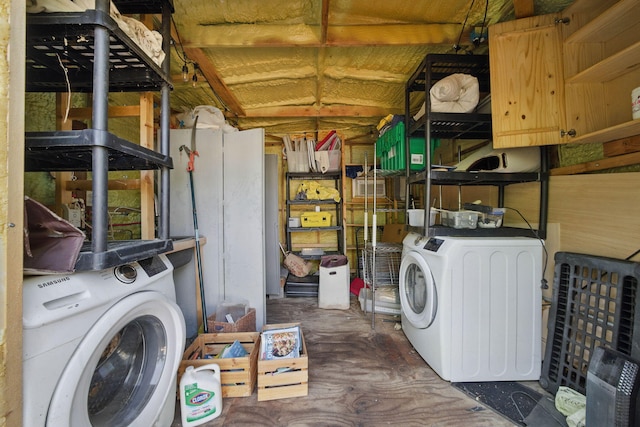 2122 Grape Ave, Redding, CA 96001 - washroom with washer / clothes dryer