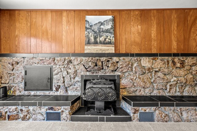 3371 Bardick Rd, Anderson, CA 96007 - detailed view of a fireplace