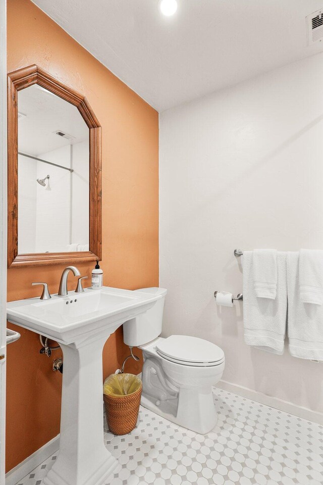 3371 Bardick Rd, Anderson, CA 96007 - bathroom featuring toilet and tile patterned floors