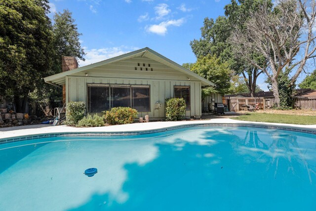 3371 Bardick Rd, Anderson, CA 96007 - view of swimming pool