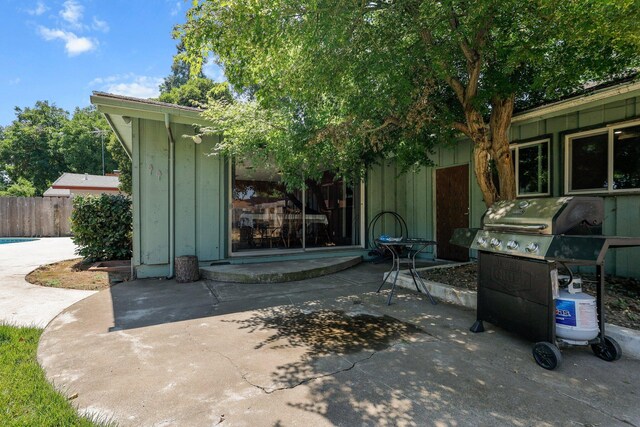 3371 Bardick Rd, Anderson, CA 96007 - doorway to property featuring a patio area