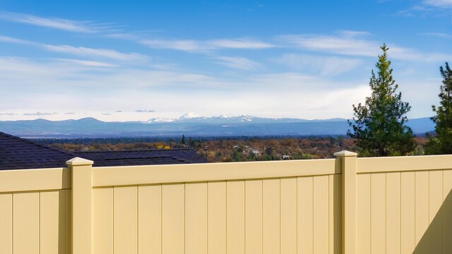 4537 Risstay Way, Shasta Lake, CA 96019 - mountain view