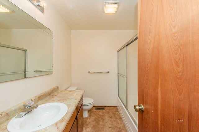 131 Northwoods Ests, Trinity Center, CA 96091 - bathroom with vanity and enclosed tub / shower combo