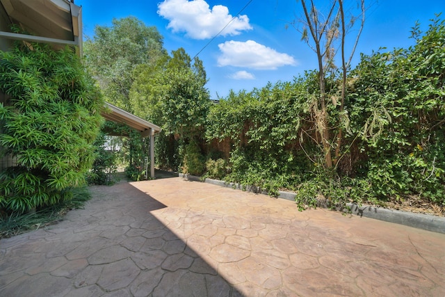 4050 Oro Ct, Redding, CA 96001 - view of patio