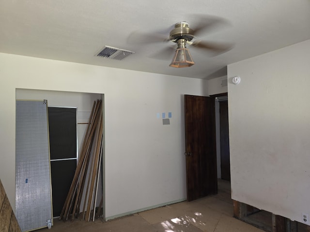 1927 Lindeena Ln, Redding, CA 96002 - unfurnished room with a ceiling fan
