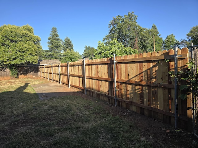1927 Lindeena Ln, Redding, CA 96002 - view of fenced backyard