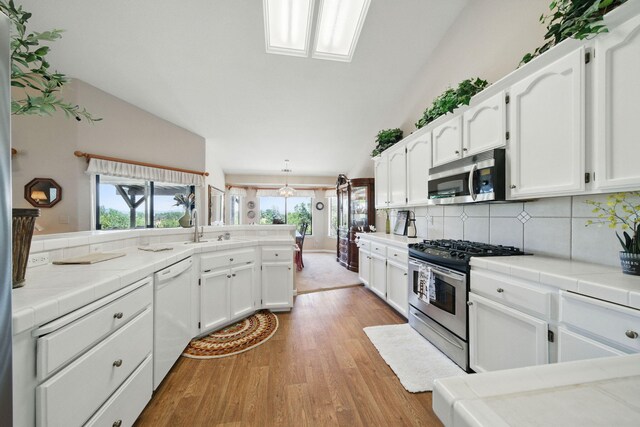 2868 Blue Bell Dr, Redding, CA 96001 - photo 9