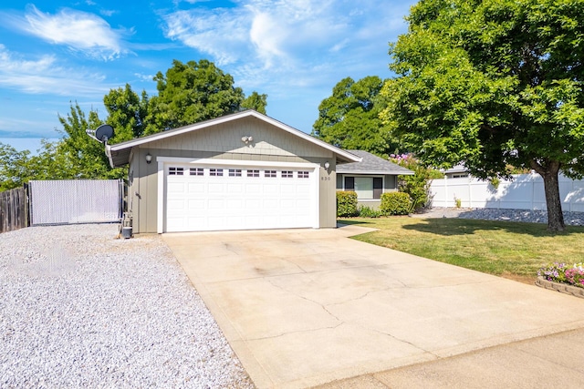 830 Redwood Blvd, Redding, CA 96003 - ranch-style home with a gate and driveway