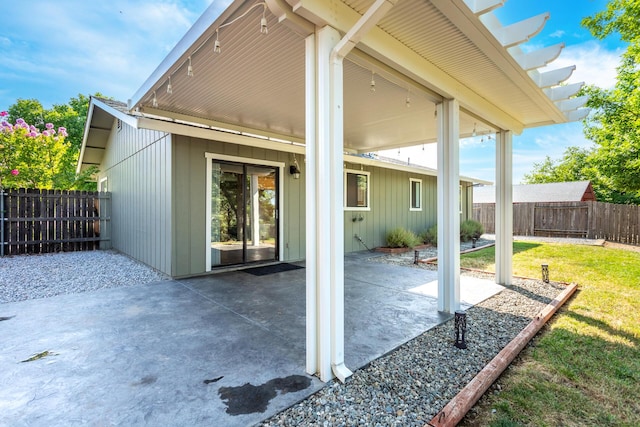 830 Redwood Blvd, Redding, CA 96003 - fenced backyard featuring a patio