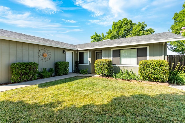 830 Redwood Blvd, Redding, CA 96003 - ranch-style house featuring a shingled roof