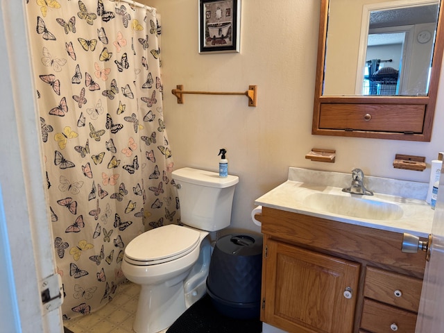 2580 Old Alturas Rd, Redding, CA 96003 - full bathroom featuring vanity and curtained shower