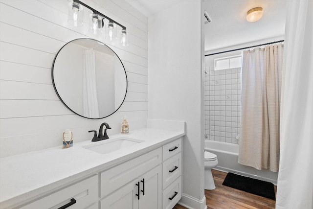 4676 Dandelion Dr, Redding, CA 96002 - bathroom with vanity, shower / bath combo, and wood finished floors
