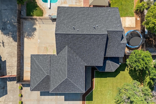 4676 Dandelion Dr, Redding, CA 96002 - view from above of property featuring a pool area