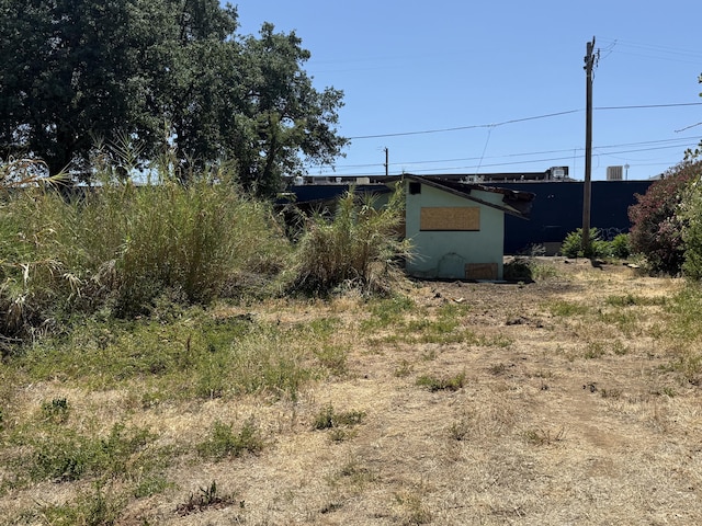 987 July Way, Redding, CA 96003 - view of yard