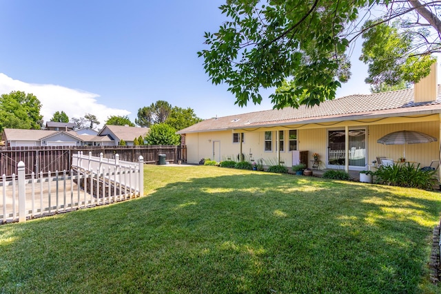 676 Country Oak Dr, Redding, CA 96003 - view of fenced backyard
