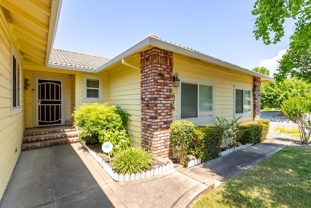 676 Country Oak Dr, Redding, CA 96003 - doorway to property