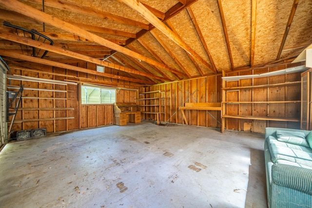 1440 Oakdale Ln, Redding, CA 96002 - view of garage