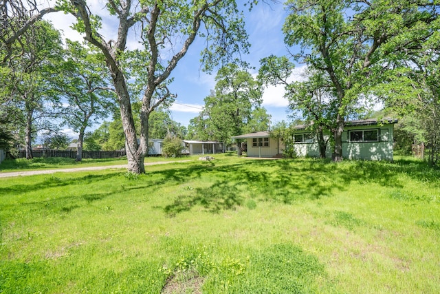 1430 Oakdale Ln, Redding, CA 96003 - view of yard