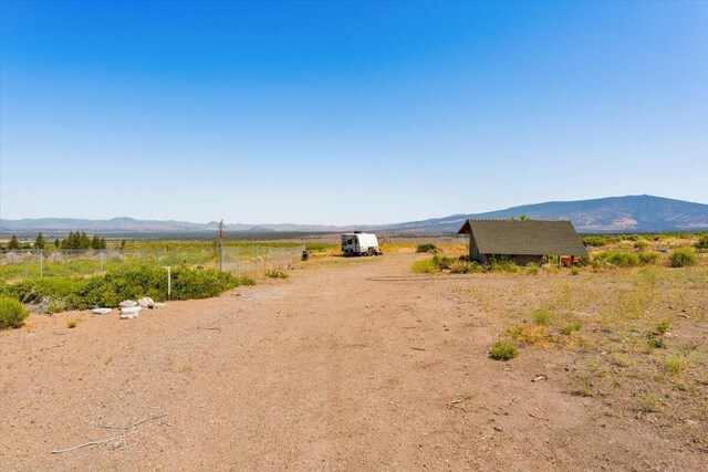 7609 Juniper Valley Dr, Weed, CA 96094 - photo 6