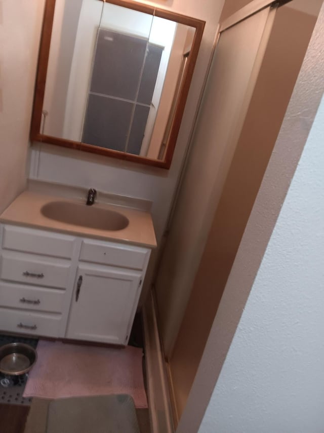 1354 Harpole Rd, Redding, CA 96002 - bathroom featuring vanity
