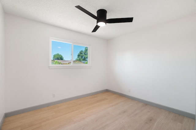 3704 Polaris Way, Redding, CA 96002 - spare room with light wood finished floors and a ceiling fan