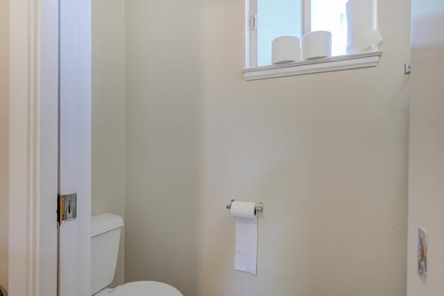 2308 Hawn Ave, Redding, CA 96002 - bathroom featuring toilet