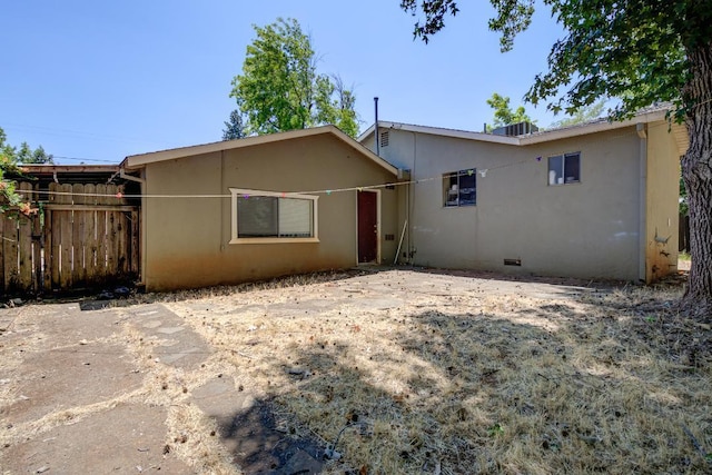2308 Hawn Ave, Redding, CA 96002 - view of front of house with stucco siding
