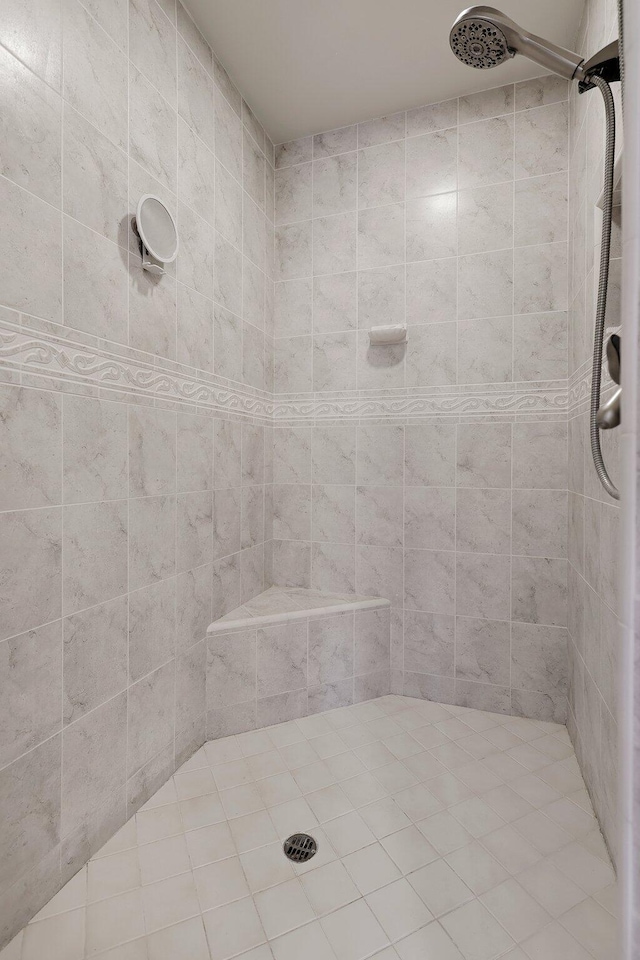 6949 Rector Creek Rd, Igo, CA 96047 - full bath with a tile shower