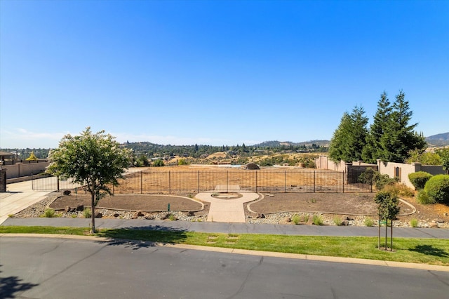 832 Santa Cruz Dr, Redding, CA 96003 - photo 1