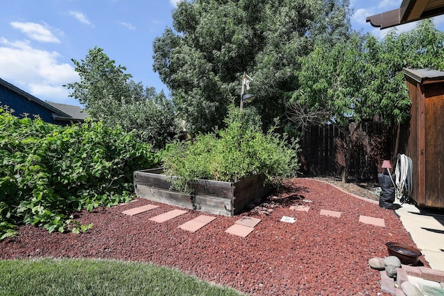 3526 Humbug Dr, Anderson, CA 96007 - view of yard with a garden