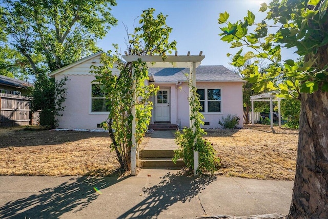 1120 Franklin St, Red Bluff, CA 96080 - view of front of property featuring stucco siding