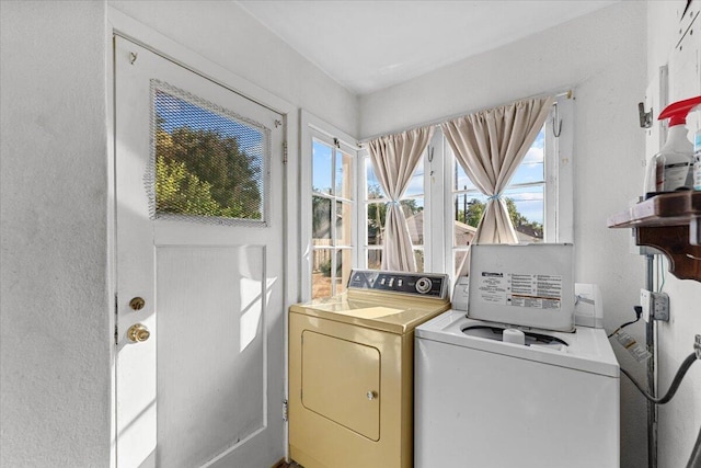 1120 Franklin St, Red Bluff, CA 96080 - washroom with independent washer and dryer