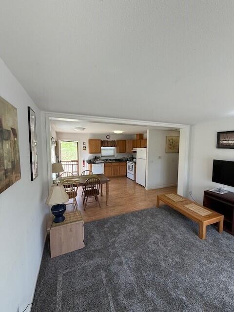 450 Oregon St, Weaverville, CA 96093 - photo 4