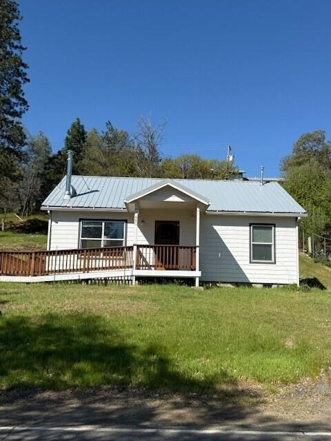 450 Oregon St, Weaverville, CA 96093 - photo 1