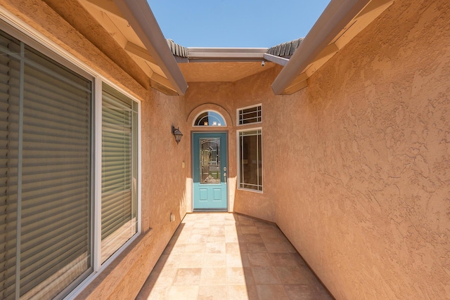 2926 Chaucer Way, Shasta Lake, CA 96019 - doorway to property featuring stucco siding