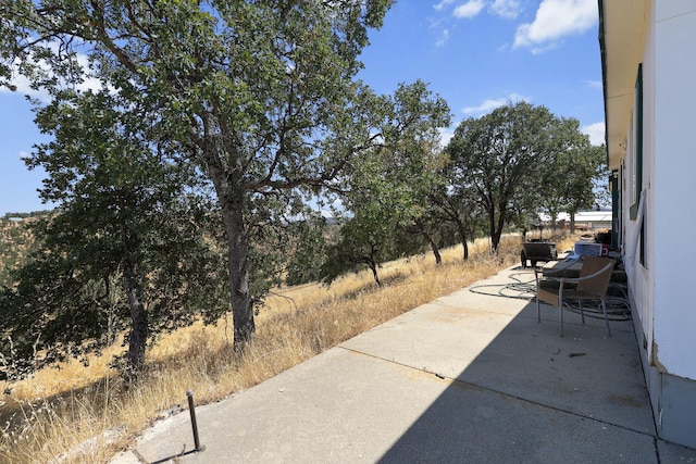 3287 Yolla Bolly Rd, Igo, CA 96047 - view of patio