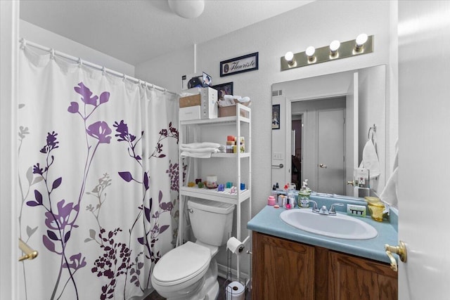 726 Stonebriar Trl, Redding, CA 96003 - full bath featuring vanity and a shower with curtain