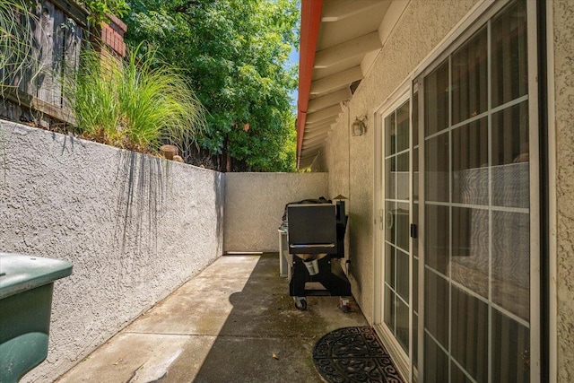 726 Stonebriar Trl, Redding, CA 96003 - view of fenced backyard
