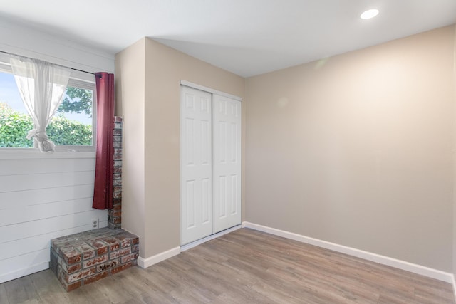 5858 Deschutes Rd, Anderson, CA 96007 - unfurnished bedroom featuring light wood-style floors, a closet, and recessed lighting