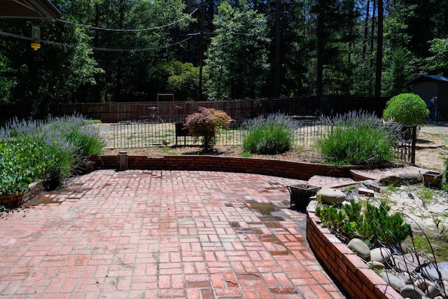 290 Mountain View Dr, Lewiston, CA 96052 - view of patio / terrace