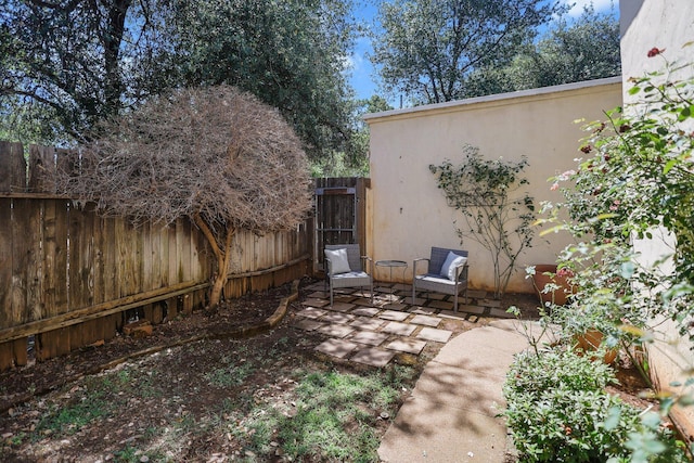 21552157 Butte St, Redding, CA 96003 - view of yard with a patio area
