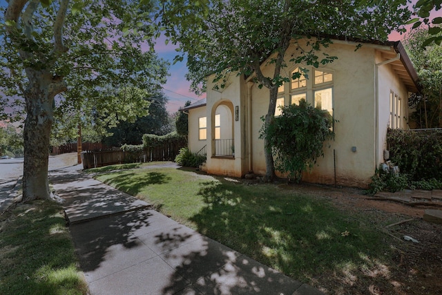 21552157 Butte St, Redding, CA 96003 - view of yard at dusk