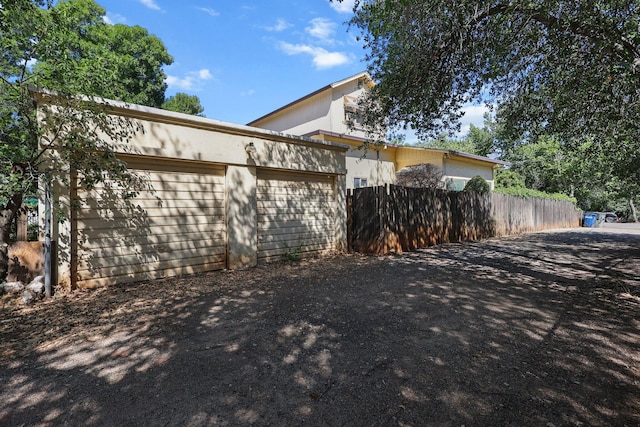 21552157 Butte St, Redding, CA 96003 - view of side of property with driveway